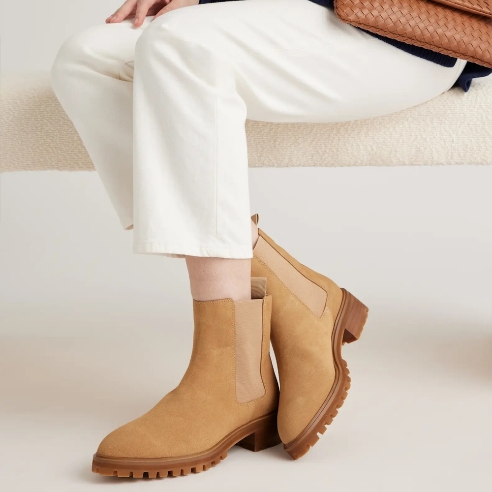 Quince▪️Italian Leather Suede Chelsea Boots in Desert - Picture 2 of 16